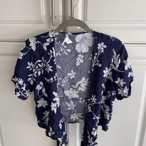 Hawaiian Floral Wrap Around Crop Top M/L